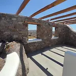 Avalon Cosy Apartments Emerald, Ivory With Shared Swimming Pool