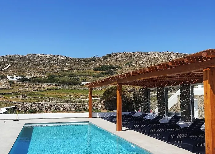 Avalon Cosy Apartments Emerald, Ivory With Shared Swimming Pool
